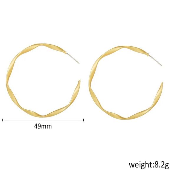 Matte gold hoops - Picture 3 of 4